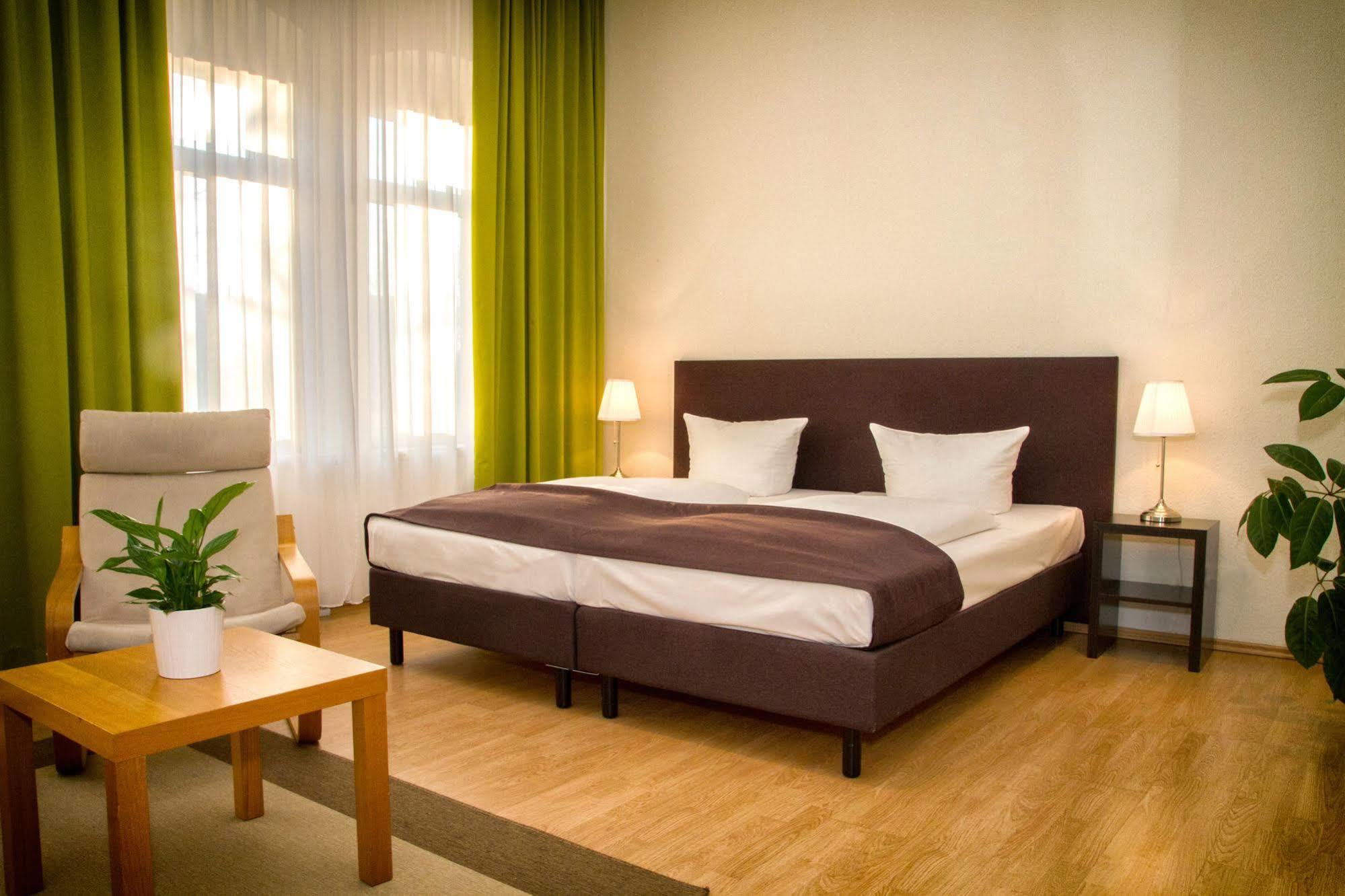 Am Zwinger Апарт-отель 3*